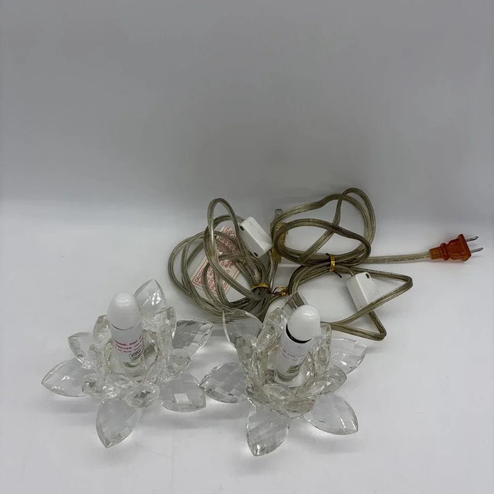 2 Vtg Fifth Avenue Crystal Lotus Flower Small Lamps Night Light 2 Settings Read!